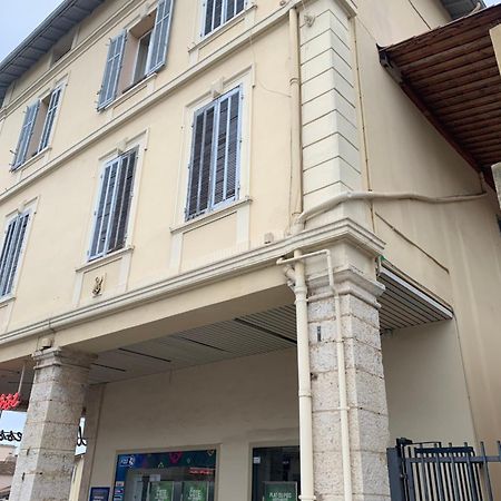 לה קאנה Un Appartement Atypiquement Provencal מראה חיצוני תמונה